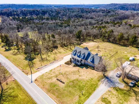 318 Harsh Ln, Castalian Springs, TN 37031