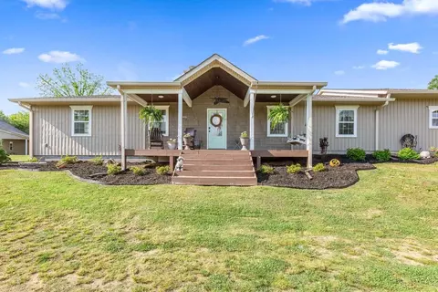 1154 Ridgeway Dr, Trion, GA 30753