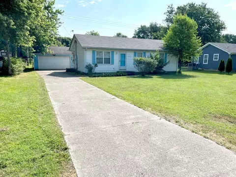8132 Cooper Dr, Murfreesboro, TN 37129