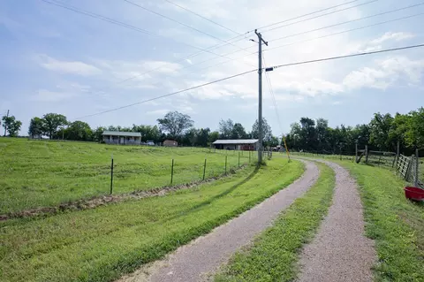 83 Burt Ln, Woodbury, TN 37190