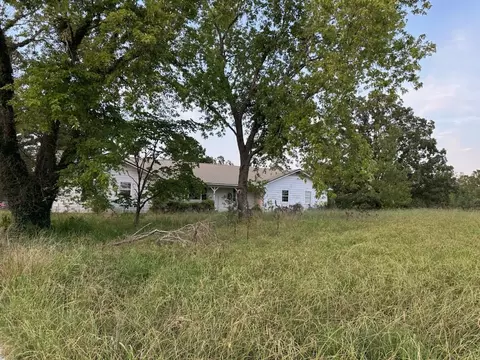 670 Ode Moore Rd, Michie, TN 38357