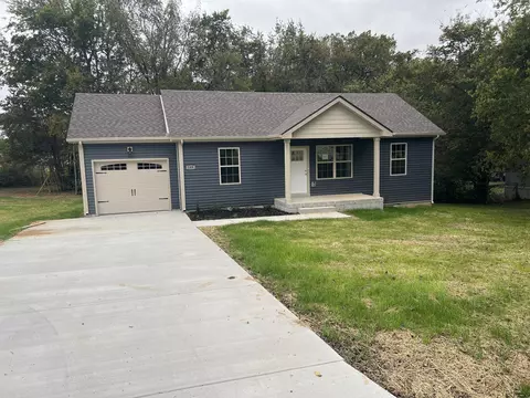 145 Oklahoma Ave, Oak Grove, KY 42262