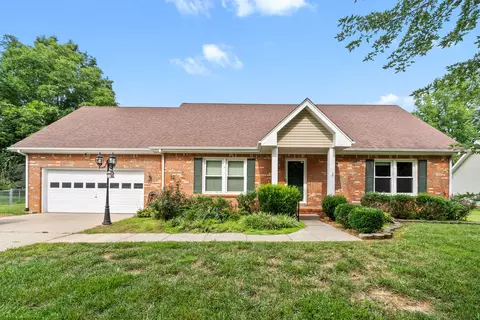 192 Lancashire Dr, Clarksville, TN 37043