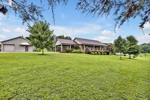 3027 Campbellsville Pike, Columbia, TN 38401