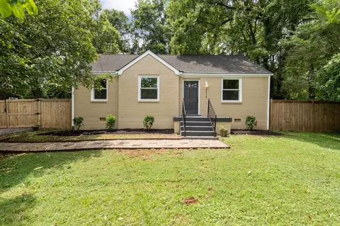 2216 Fernwood Dr, Nashville, TN 37216