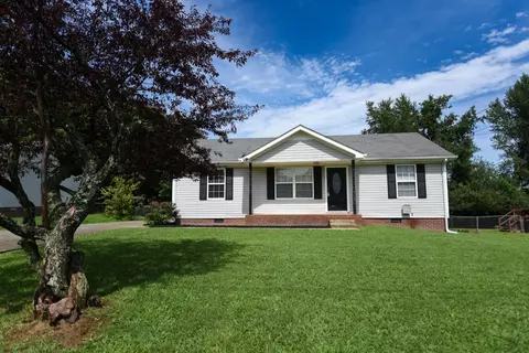 820 Washington Ave, Oak Grove, KY 42262