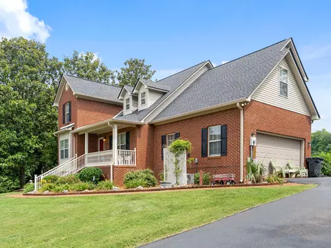 122 Creekside Dr, Columbia, TN 38401