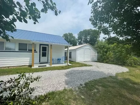 202 10th Ave N, Decherd, TN 37324 photo 4