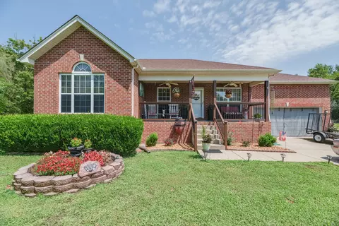 428 Lake Cir, Columbia, TN 38401
