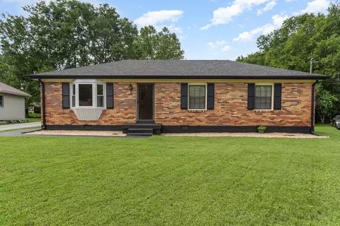 525 Lincoln Dr NE, Gallatin, TN 37066
