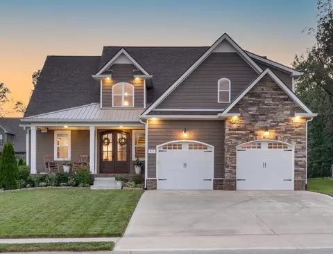 412 Barr Dr, Clarksville, TN 37043