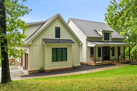 1730 Riverhaven Dr, Adams, TN 37010