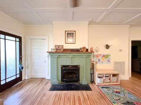 506 Spring St, Decherd, TN 37324 photo 3