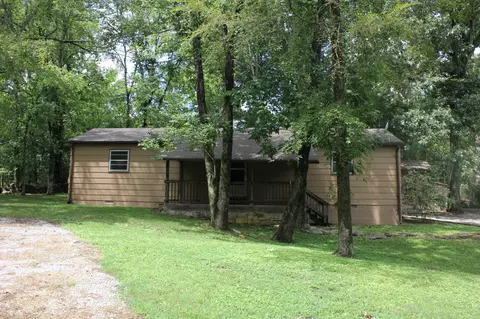 211 Giles Rd, Lewisburg, TN 37091