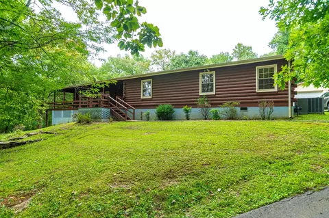 855 Hickory Dr, Pulaski, TN 38478