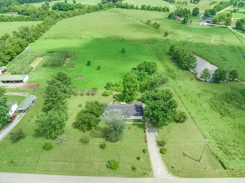 557 Minkslide Rd, Shelbyville, TN 37160