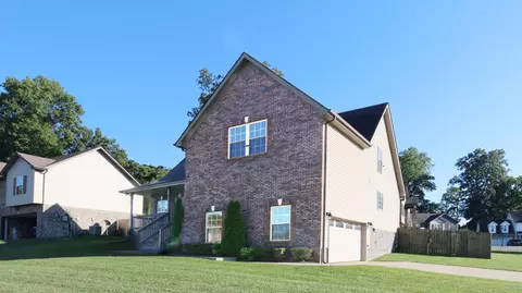 653 Wolfchase Ct, Clarksville, TN 37042