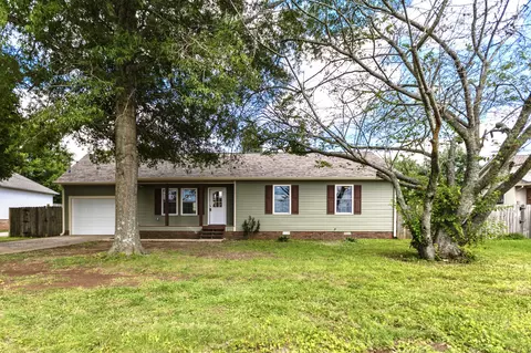 6112 Cayce Ln, Columbia, TN 38401
