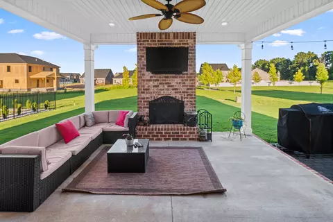 611 Golden Eagle Ct, Eagleville, TN 37060 photo 29