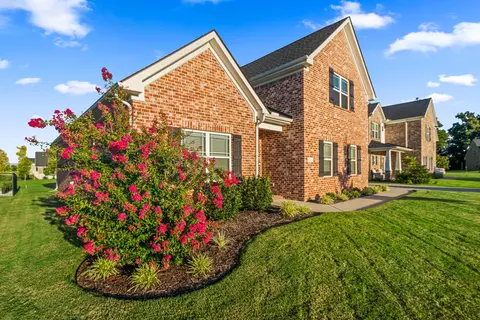611 Golden Eagle Ct, Eagleville, TN 37060 photo 4