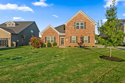 611 Golden Eagle Ct, Eagleville, TN 37060 photo 2