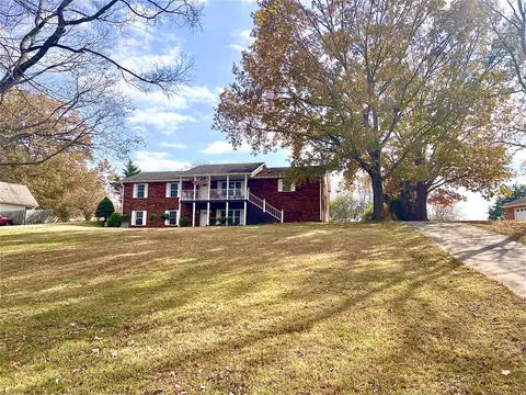 200 N Scenic Shore Dr, Dover, TN 37058