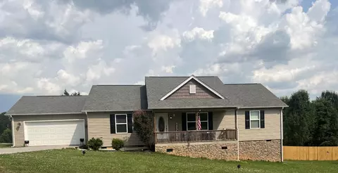 195 Shawnee Dr, Dayton, TN 37321