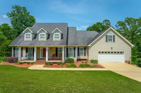 1009 Clift Cave Dr, Soddy Daisy, TN 37379