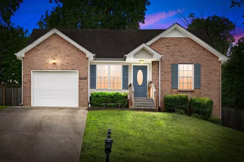 709 Arrowfield Dr, Clarksville, TN 37042
