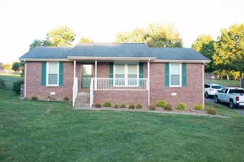 7061 N Windsor Dr, Springfield, TN 37172