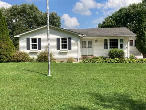 2813 Heads Church Rd, Cedar Hill, TN 37032