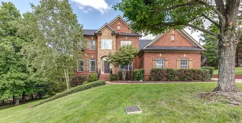 8140 Cloverland Dr, Nashville, TN 37211