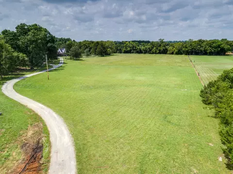 1760 E Pitts Ln, Murfreesboro, TN 37130 photo 3