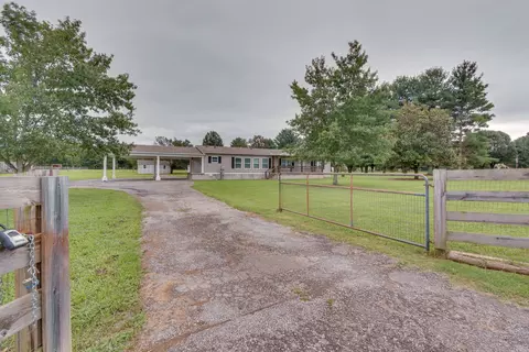 7065 Miller Rd, Christiana, TN 37037