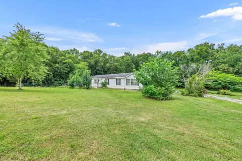 10095 Highway 231 N, Bethpage, TN 37022