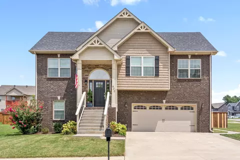 400 Sedgwick Ln, Clarksville, TN 37043
