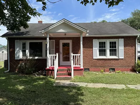 502 Courthouse View St, Lafayette, TN 37083