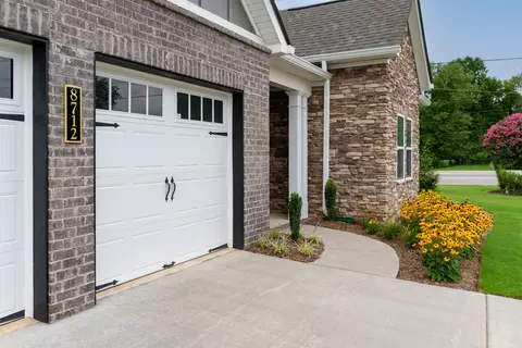 8712 Knolling Loop, Ooltewah, TN 37363 photo 2