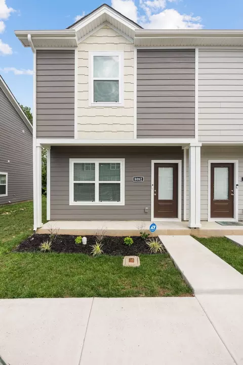 8082 Logan Dr, La Vergne, TN 37086