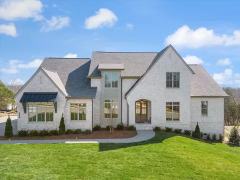 4808 Woodrow Pl, Arrington, TN 37014