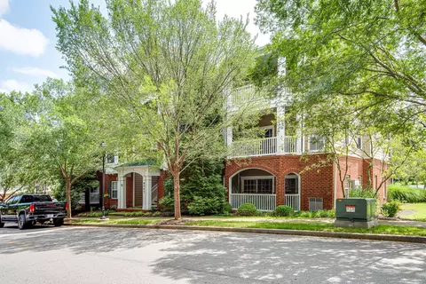 8047 Bienville Dr #3, Nashville, TN 37211
