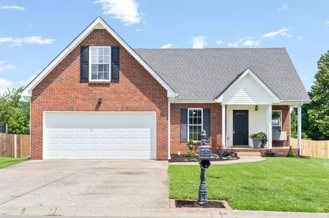1201 Channelview Dr, Clarksville, TN 37040
