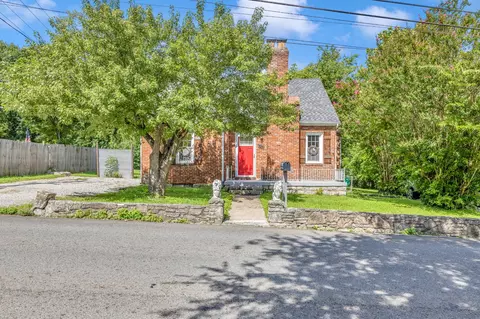 126 8th Ave S, Lewisburg, TN 37091