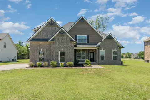 2187 Twin Oak Dr, Murfreesboro, TN 37130