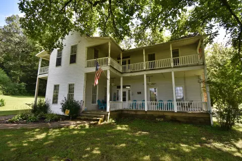 2161 Culps Bend Rd, Clifton, TN 38425