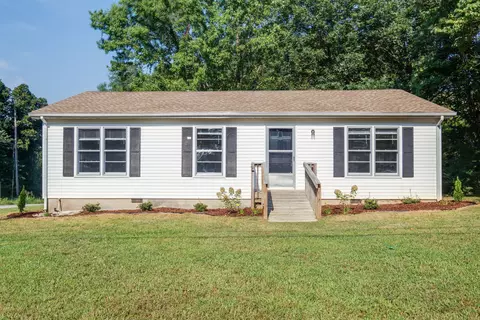 885 Gaither Ave, Lawrenceburg, TN 38464