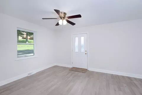 406 Cedarview Dr, Dickson, TN 37055 photo 7