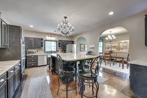 6702 Piney River Rd N, Bon Aqua, TN 37025