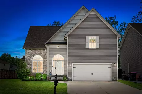 3665 Fox Tail Dr, Clarksville, TN 37040