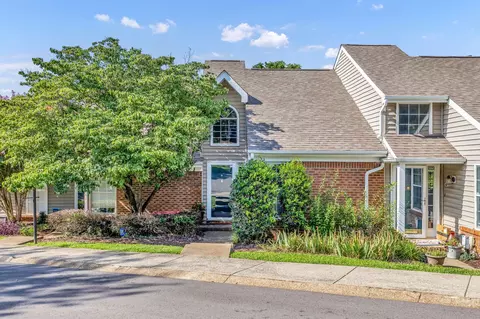 5244 Village Way, Nashville, TN 37211